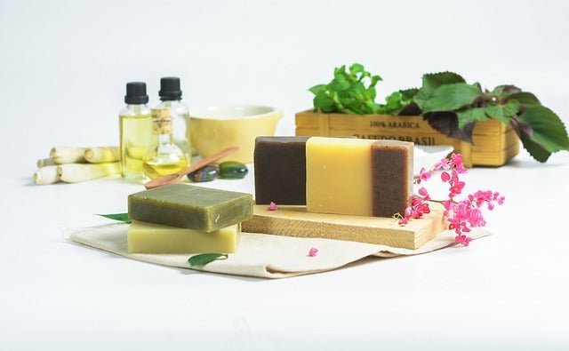 Warum Rasierseife Dosenschaum schlägt – Haut & Umwelt danken dir - MADEMEN